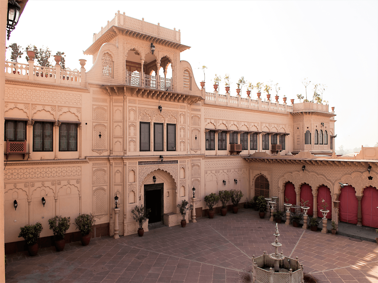 Shikwa Haveli - heritage hotel Red Coral Travel Experiences